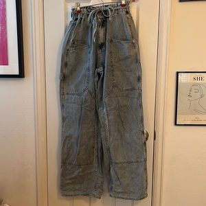 BDG Light blue cargo jeans